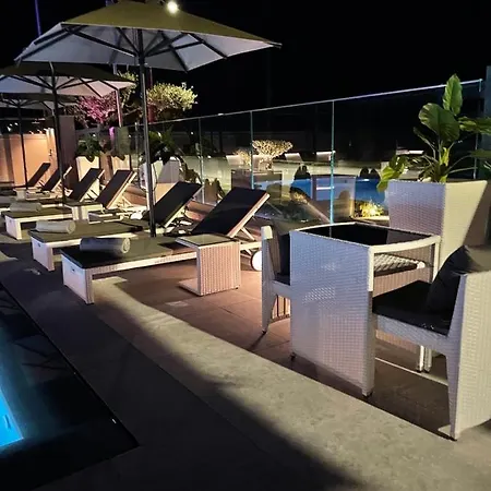 Anastasia Boutique -adults Only & Kids 12 4*